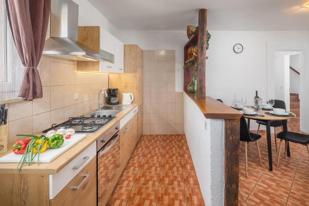 Kosinozici Casa Viktoria With Private Garden And Bbq 빌라 외부 사진