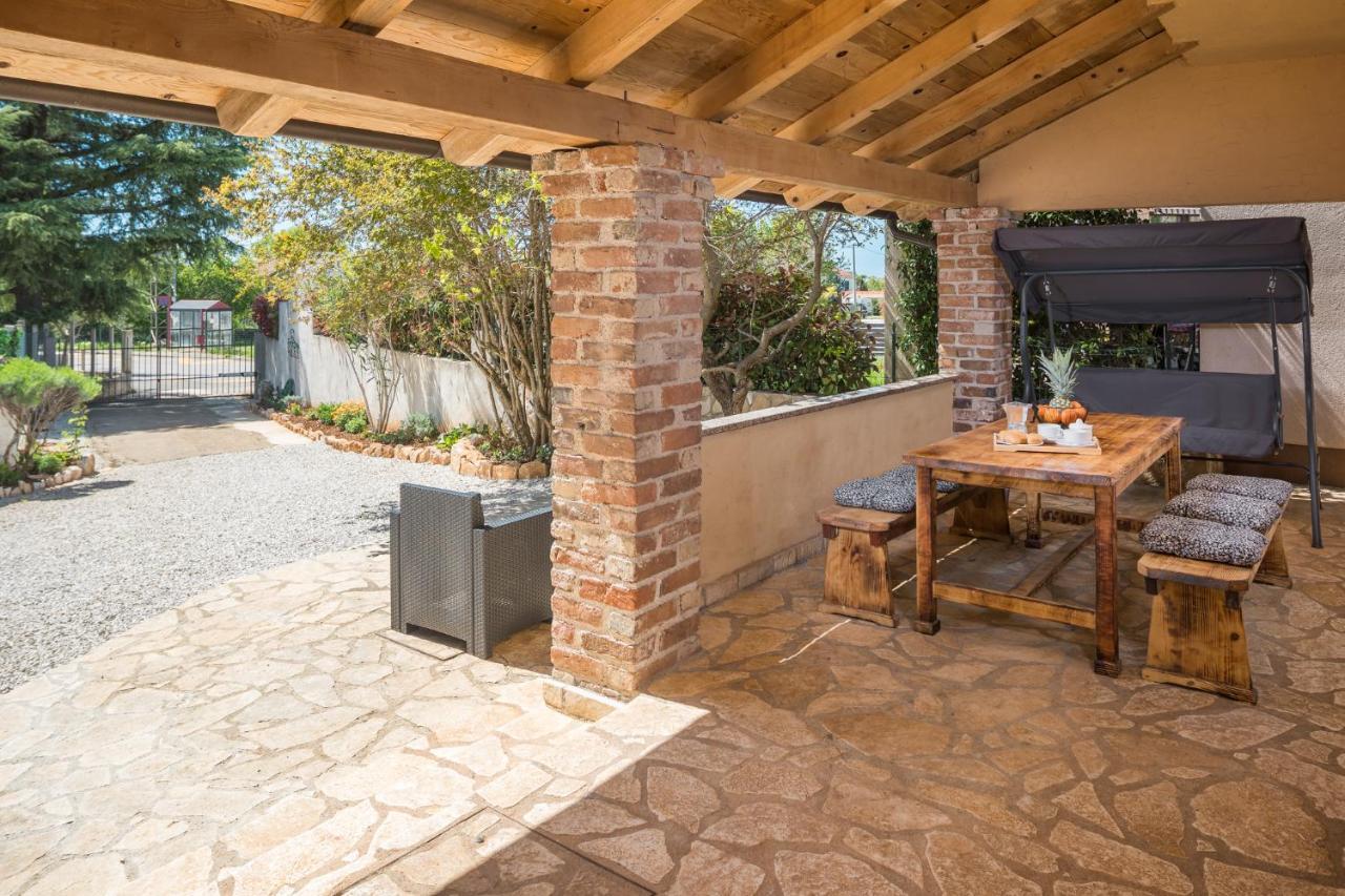 Kosinozici Casa Viktoria With Private Garden And Bbq 빌라 외부 사진