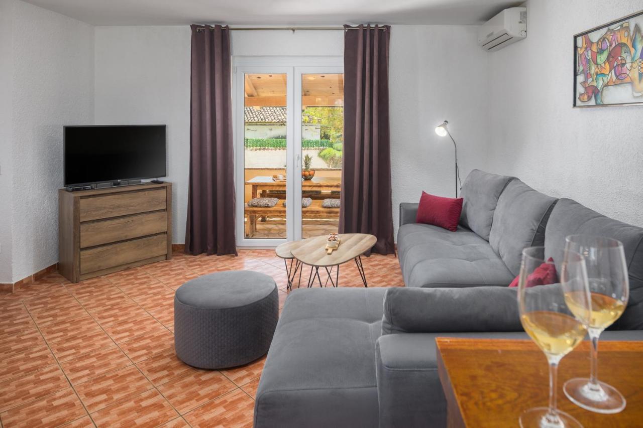 Kosinozici Casa Viktoria With Private Garden And Bbq 빌라 외부 사진